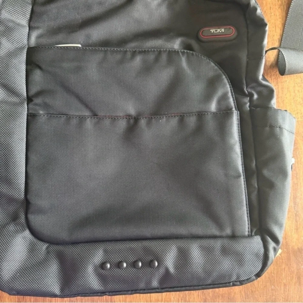 Tumi Flow T Tech Crossbody Bag Travel Black Red Nylon Organizer